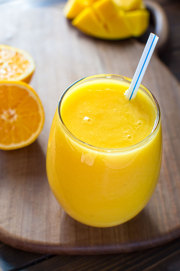 Orange-Mango-Smoothie-7